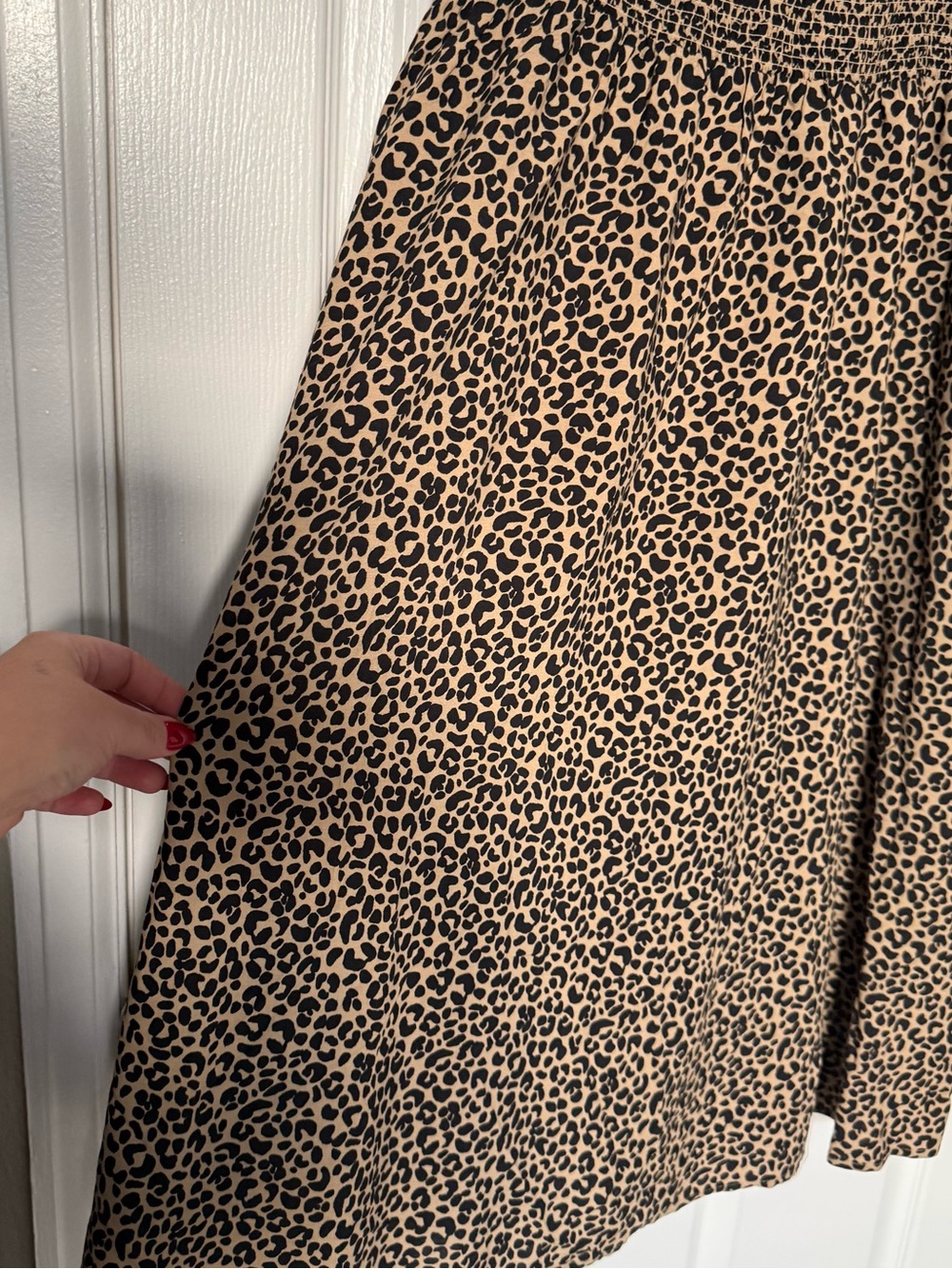 Old Navy Leopard-Print Midi Dress - Picture 4 of 9